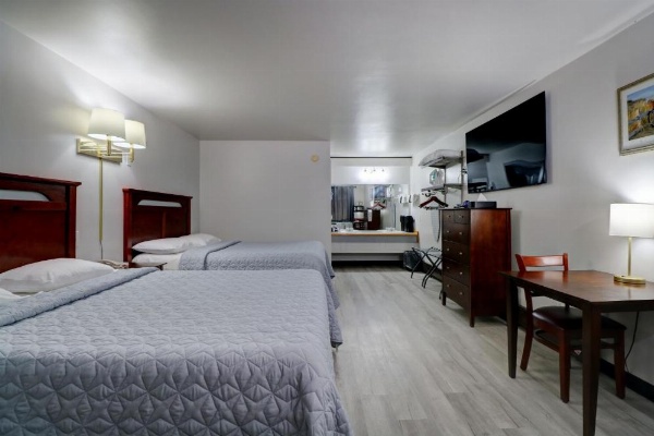 Canaan Motel image 11