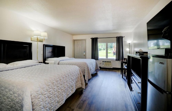 Canaan Motel image 19